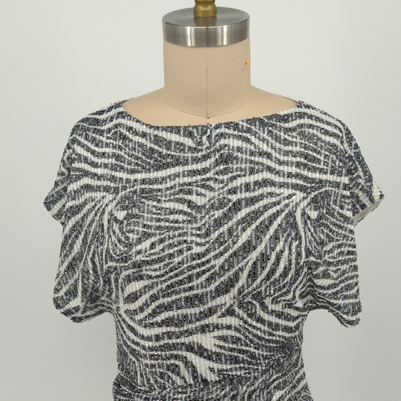 00739 NEW ITMFL Bercot Zebra Sequins Dress Black White Size Large evening party - Picture 3 of 12